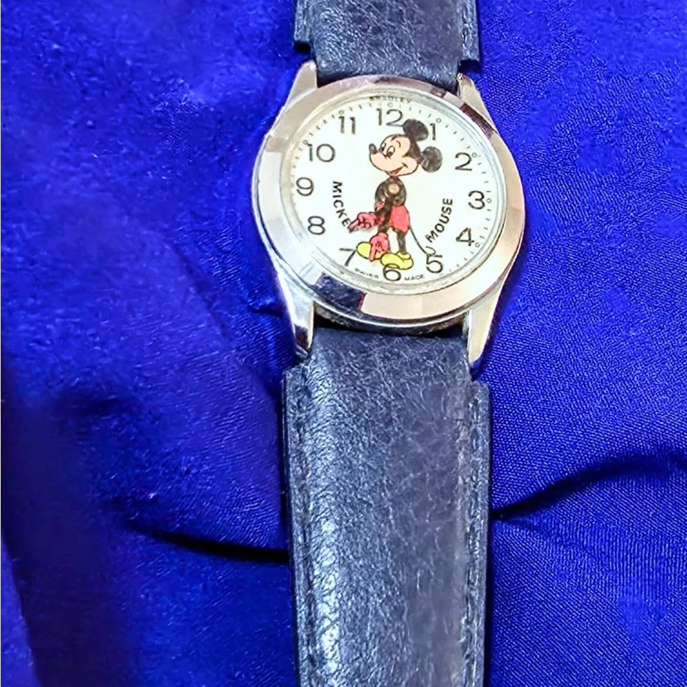 Disney Mickey Mouse Collectible Manual Wind Vintage Mens Watch 30mm for Parts